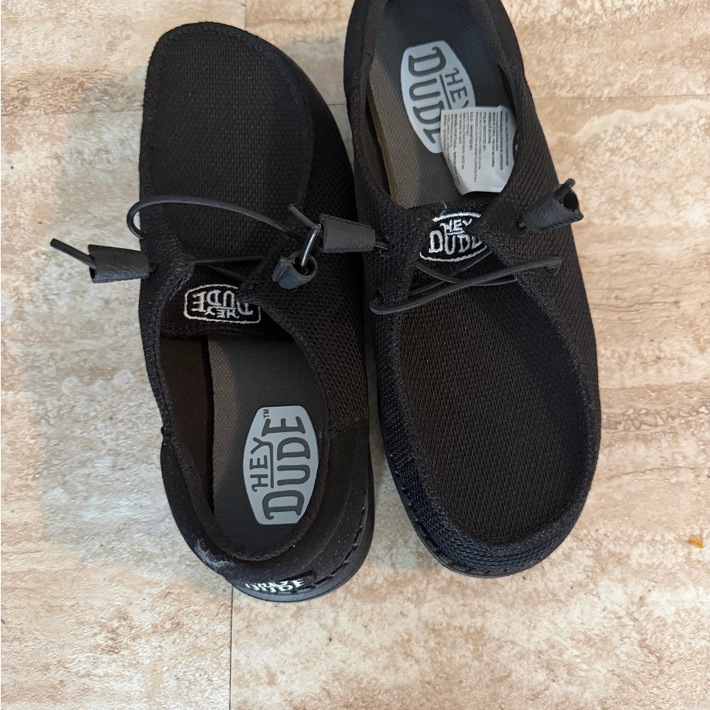 Hey Dude Black Wendy slip mono slip on shoes women’s size 7 NWT